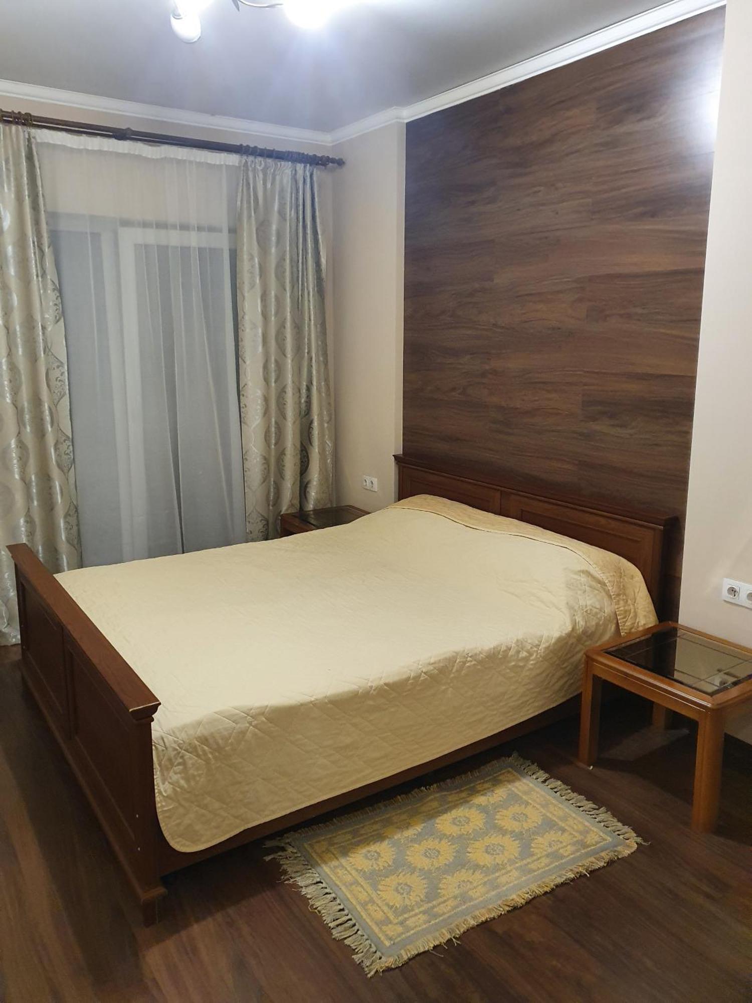 Lutsk, Double-Room Apartments Exterior photo